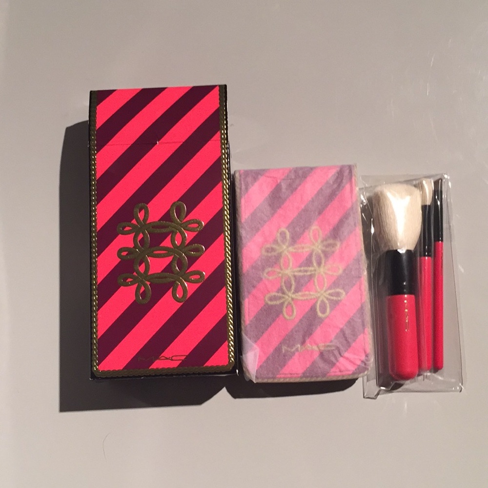 Mac nutcracker mini brush set
